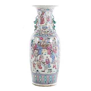 Large Chinese Export Famille Rose Vase