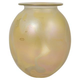 Eickholt Iridescent Glass Vase