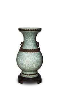 Chinese Ge Glazed Vase, 18th Century