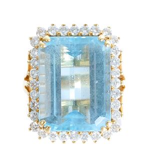 18K YG 13.5 CT Blue Topaz Ring w/32 Diamonds