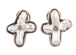 Ladies 14k Gold, Pearl & Diamond Earrings
