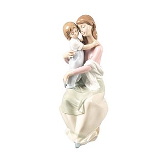 Lladro Figurine, A Mother'S Love 01006634