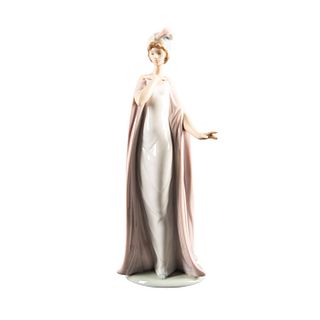 Lladro Lady Figurine Breathless 01006403
