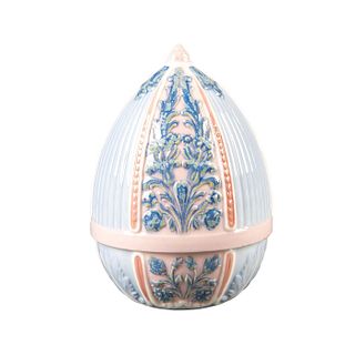 Lladro Porcelain Spring Egg 01006292