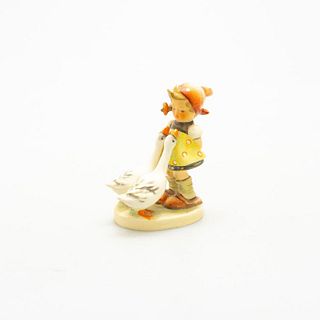 Goebel Hummel Figurine, Goose Girl # 47 3/0