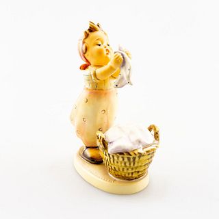 Goebel Hummel Figurine, Wash Day 321