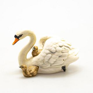 Goebel Hummel Figurine, Swan And Cygnets