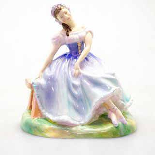 Giselle Hn2139 - Royal Doulton Figurine