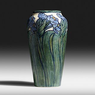Harriet Joor for Newcomb College Pottery, Early vase