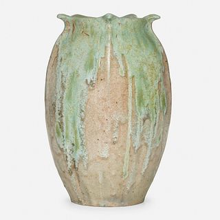 Alexandre Bigot, Monumental gourd vase