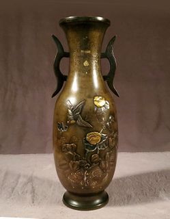 Meiji Period Well Crafted Japanese Bronze Vase