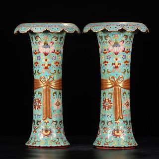 Pair Of Turquoise-Ground Enameled Porcelain Vase, Qianl