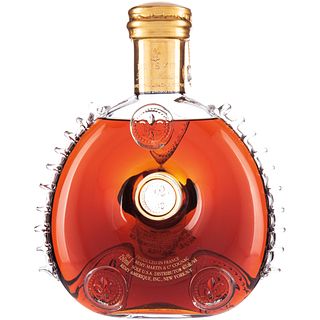 Rémy Martin. Louis XIII. Grande Champagne Cognac. Licorera de cristal de baccarat con tapón. Carafe no. AT 5351. En estuche.