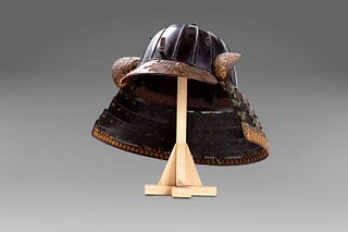 Japanese samurai kabuto in iron and lacquer composed of 16 plates, silk laces, Edo period 1868-1912