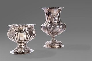 Two vases in embossed 800 silver, late 19th century