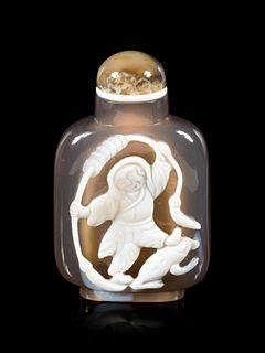A Carved Cameo Agate Snuff Bottle
Height overall 3 in., 7.6 cm. 