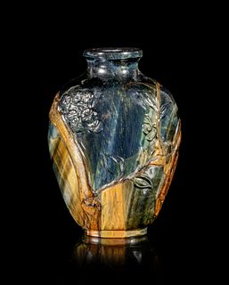A Carved Tiger's Eye Snuff Bottle
Height 2 in., 5.1 cm.