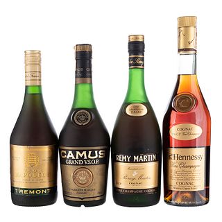 Lote de Cognac. a) Hennessy. V. S. O. P. France. En presentación de 700 ml. b) Tremont Napoléon ...