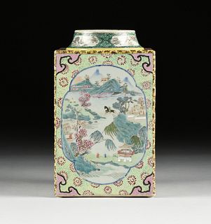 A CHINESE EXPORT FAMILLE ROSE SQUARE PORCELAIN JAR, 20TH CENTURY,