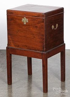 George III mahogany cellarette, late 18th c.