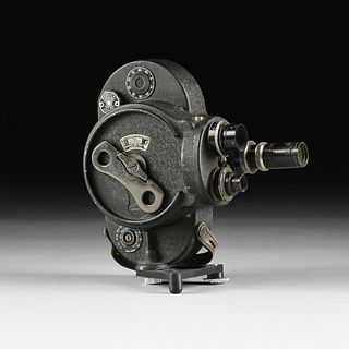 AN AMERICAN BELL & HOWELL FILMO 70 MODEL D CINEMACHINERY MOVIE CAMERA, CHICAGO, CIRCA 1927,