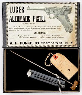 Luger Box with Magazine and Cleaning Rod 