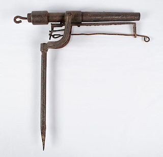Unidentified Cast Iron Trap Gun 
