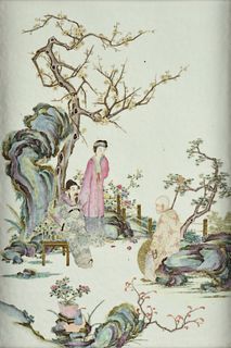 A CHINESE FAMILLE ROSE MING STYLE ENAMELED PORCELAIN PLAQUE, EARLY CHINESE REPUBLIC, 1912-1949,