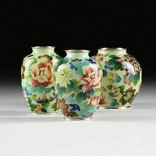 A GROUP OF THREE JAPANESE PLIQUE A JOUR BLUE AND GREEN GROUND GLASS FLOWER VASES, EARLY/MID 20TH CENTURY,