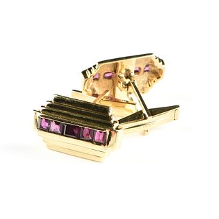 A PAIR OF ART DECO 18KT YELLOW GOLD AND RUBY CUFFLINKS, EARLY/MID 20TH CENTURY, 