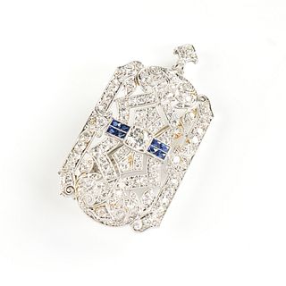AN ANTIQUE BELLE ÉPOQUE PLATINUM, DIAMOND AND SAPPHIRE BROOCH PENDANT, LATE 19TH/EARLY 20TH CENTURY,
