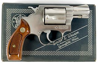 *Smith & Wesson Model 60 DA Revolver 