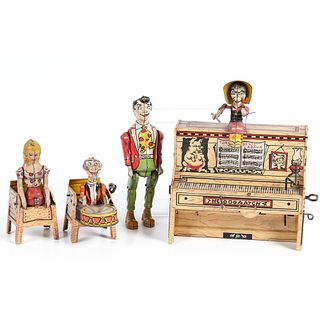 A Tin Lithograph 'Lil Abner' Wind-up Band