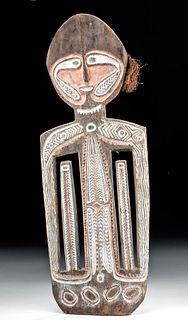 Mid-20th C. Papua New Guinea Wooden Skull Rack - Agiba