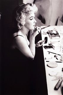 Sam Shaw (1912-1999)  - Marilyn Monroe danse la loge de Carol Honey, New York, 1957