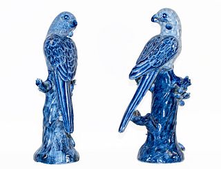 Pair of Porcelain Parrots (China, 19th Century)