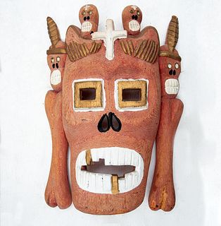 Isidoro Cruz Hernández. Máscara de la muerte. San Martín Tilcajate, Oaxaca, México. Firmada y fechada Oct.20-93. En madera.