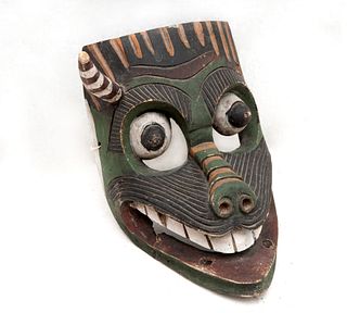 Máscara zoomorfa. Ocumicho, México. Siglo XX. Firmada. Elaborada en madera policromada.
