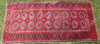 CA. 1920 TURKOMAN SCATTER RUG. RED FIELD WITH