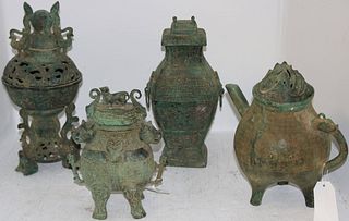LOT OF FOUR REPLICAS OF CHINESE ARCHAIC STYLE