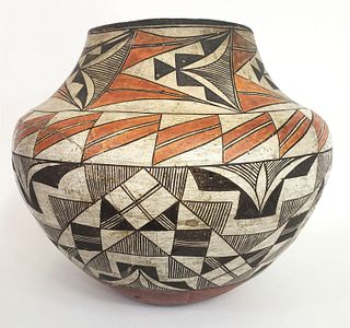 Large Acoma Pueblo Pottery Jar