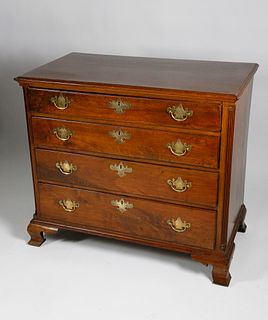 Pennsylvania Four Drawer Walnut Chest of Drawers, early 19th Century