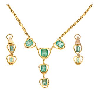 CHOKER AND EARRINGS SET WITH EMERALDS. 14K AND 10K YELLOW GOLD 