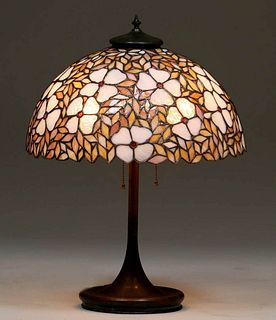 Unique Lamp Co White Pansy Leaded Glass Lamp