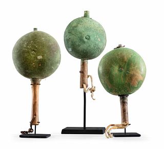 Pueblo Polychrome Gourd RattlesLot is located and will ship from Cincinnati, Ohio.
sizes range from 10 inches to 12 inches