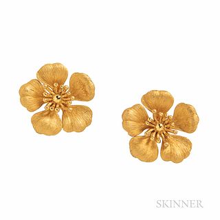 24kt Gold Flower Earrings