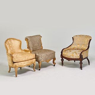 TRADITIONAL UPHOLSTERED FURNITURE