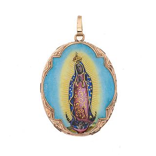 Medalla pintada a mano y oro amarillo de 10k. Imagen de la Virgen de Guadalupe. Peso: 11.2 g.
