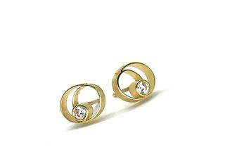 Coil button earrings in 18k yellow gold with diamonds