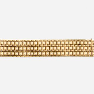 Gold fancy link bracelet